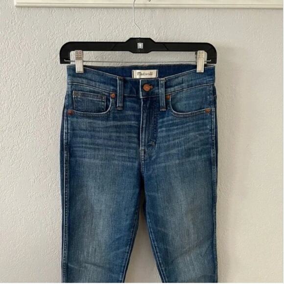 Madewell 10" High-Rise Skinny Jeans: Cutout Tulip Hem Edition - Picture 4 of 8